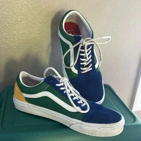 Vans “off the wall” size 9